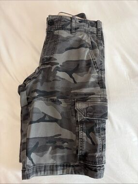 Vintage Hollister Men's Epic Flex Camo Cargo Shorts 12”